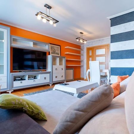 Apartamento En El Corazon De La Ciudad Con Parking Santander Exterior photo