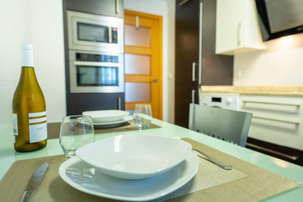 Apartamento En El Corazon De La Ciudad Con Parking Santander Exterior photo