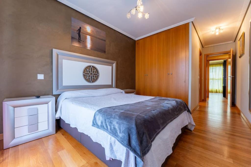 Apartamento En El Corazon De La Ciudad Con Parking Santander Exterior photo