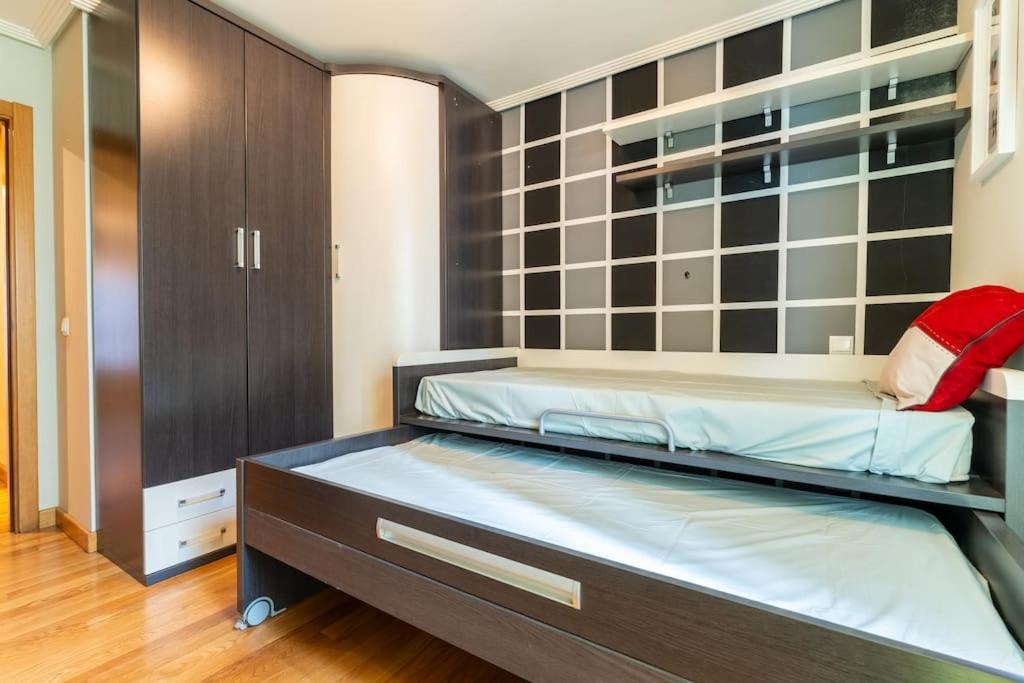 Apartamento En El Corazon De La Ciudad Con Parking Santander Exterior photo