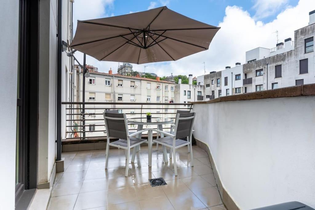 Apartamento En El Corazon De La Ciudad Con Parking Santander Exterior photo